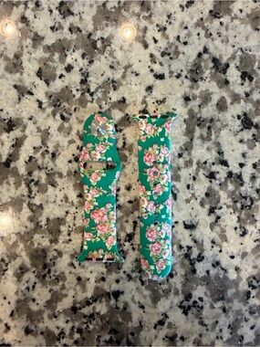 Floral Green Silicone Apple Watch Band - Rose Print 38mm